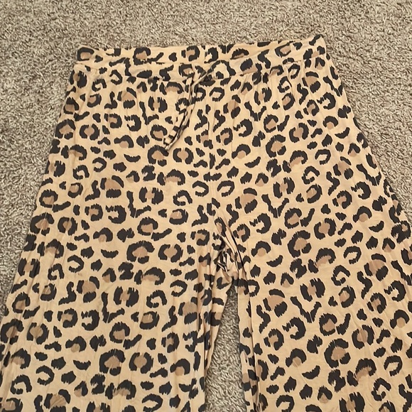 BOGO! NWOT Honeydew animal print PJ crop pants - Picture 2 of 4